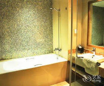 Heyi Hotel Hefei Changjiang Middle Road Exterior photo
